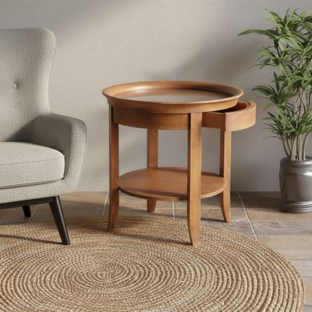 PR-4285 Holztisch mit rundem Tablett und einer Schublade, neben einem gepolsterten Sessel.